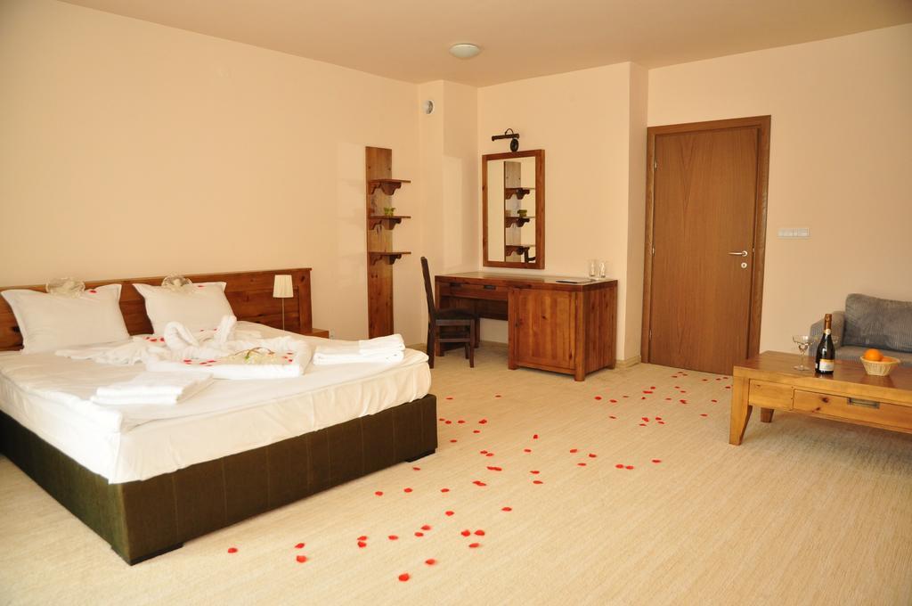 3 Mountains Hotel Bansko Dış mekan fotoğraf